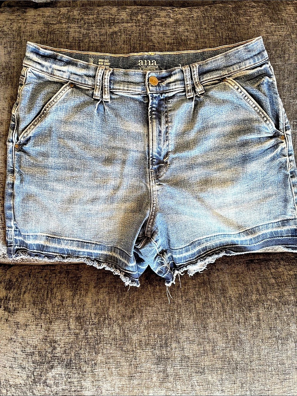 a.n.a. New Approach Distressed Denim Jean Shorts Waist 16